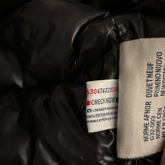 Moncler, short black jacket, size XS. - Picture 5 of 5